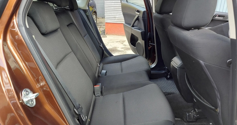 Mazda 3 cena 28900 przebieg: 110898, rok produkcji 2011 z Poznań małe 781